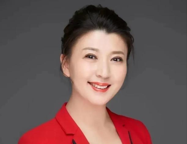 你发现没？同样是炫富，有的人看着远得像天上的月亮，有的人反而让人觉得离自己很近。