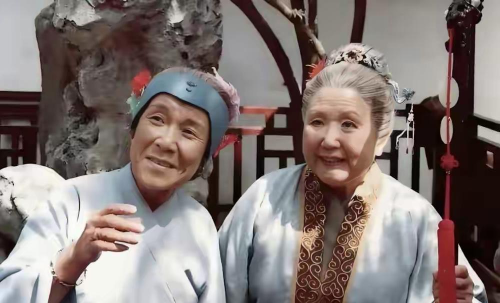 刘姥姥夸惜春是神仙托生的，为什么见到黛玉打量一番却没有夸？这话得从刘姥姥的