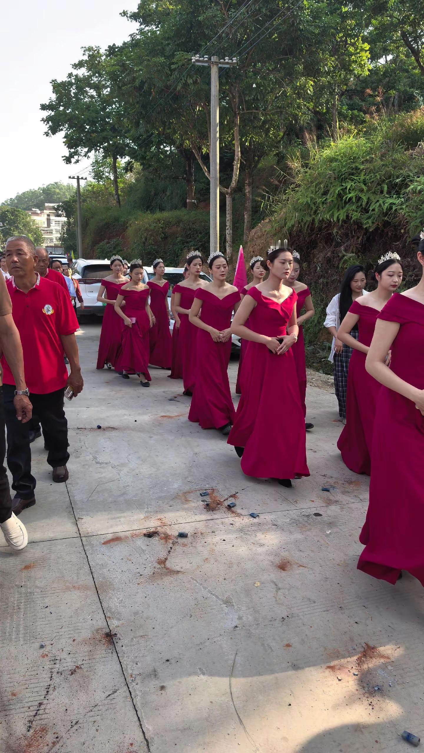 旗袍美女<!--{img:1}--...