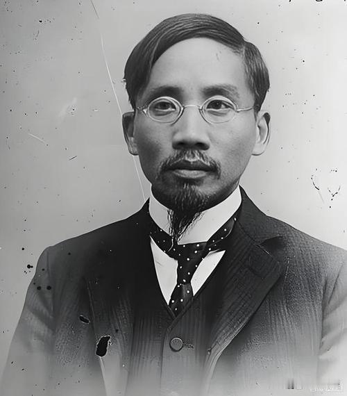 蔡元培在4.12反革命政变中扮演了什么角色？1927年 3月28日，国民党监察