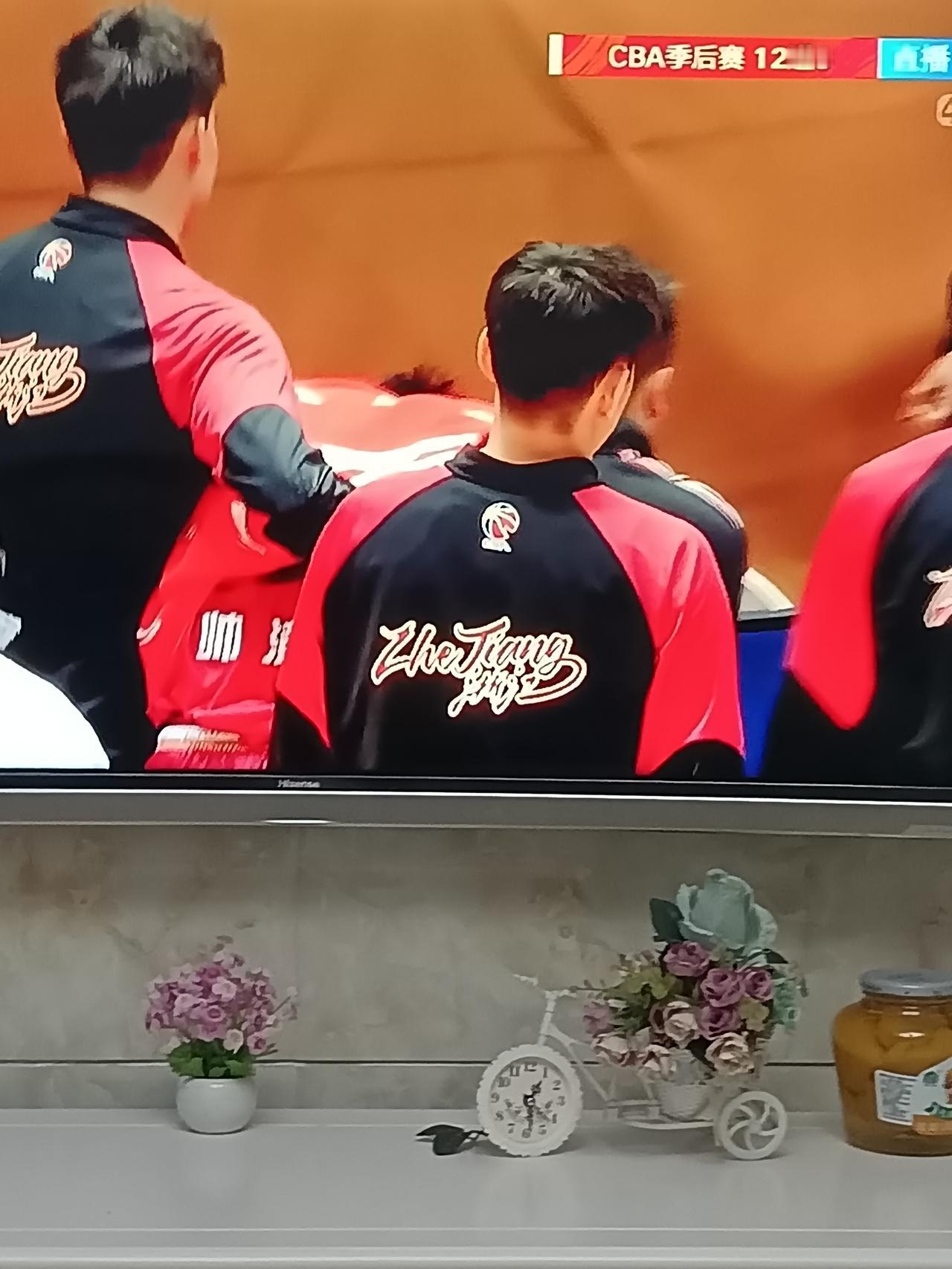 季后赛比赛球员受伤，程帅澎不是第一个，也不会是最后一个。CBA季