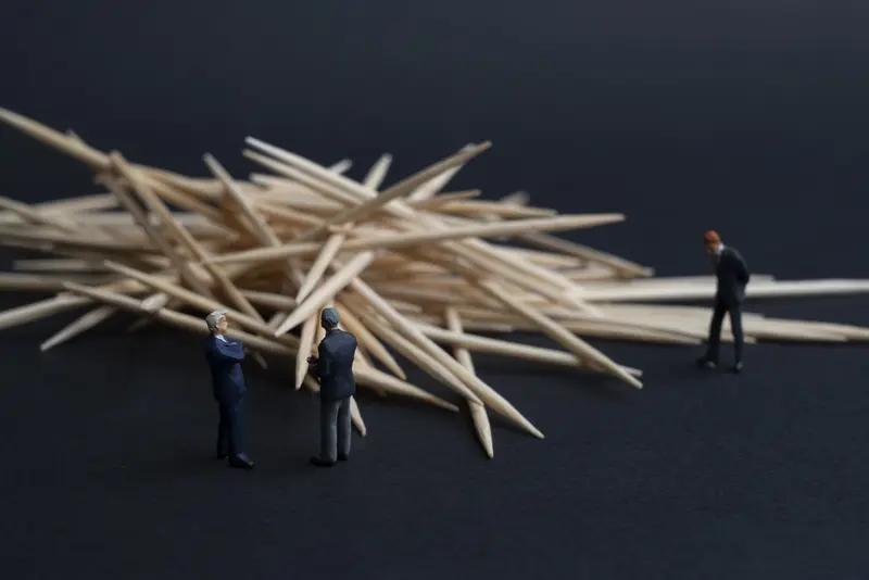 性格会决定人生吗？我觉得影响还挺大的。就像面对职场危机，有人愤怒抱怨，在情绪内耗