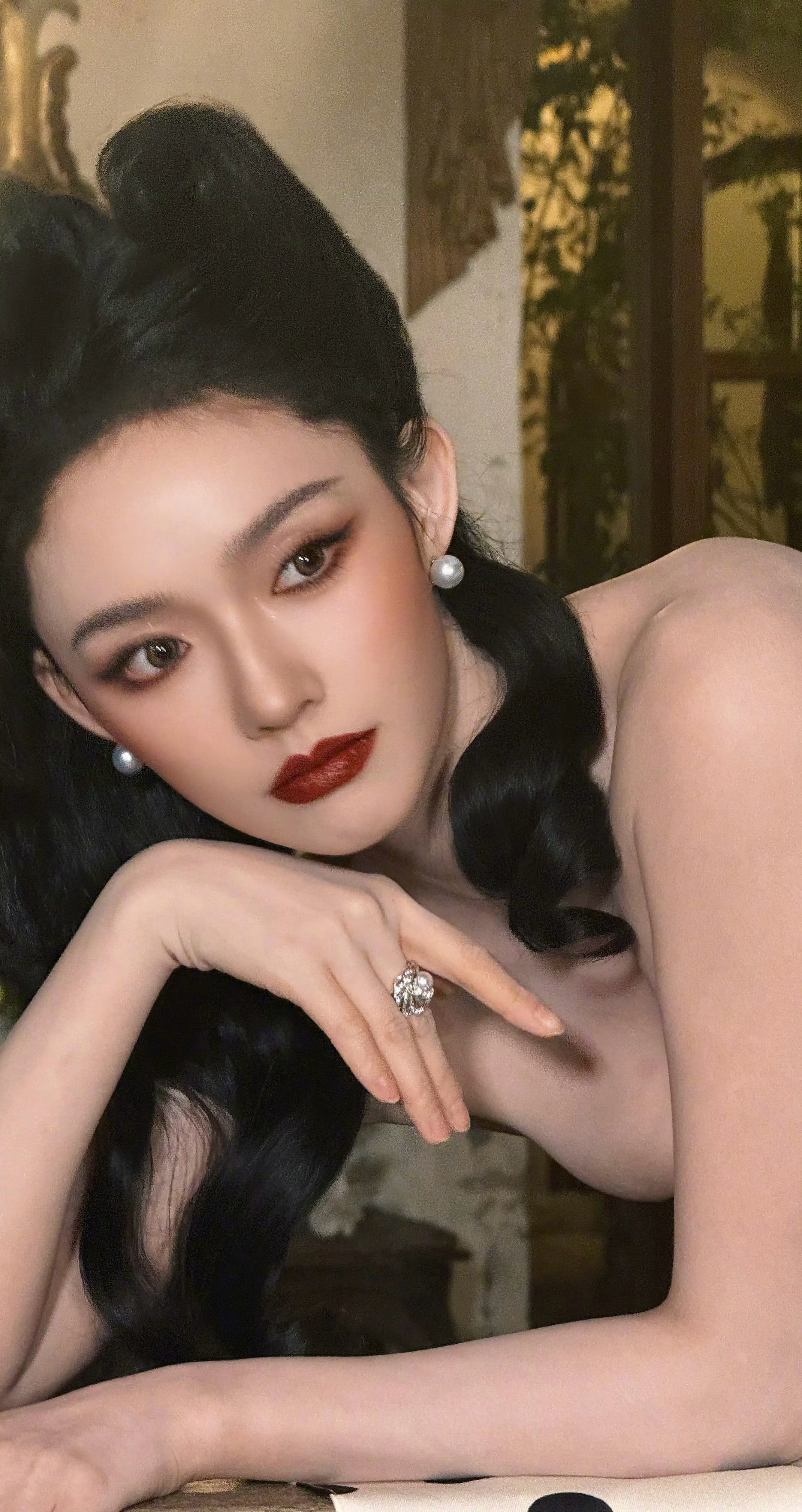 林允的吸睛脸也不得了