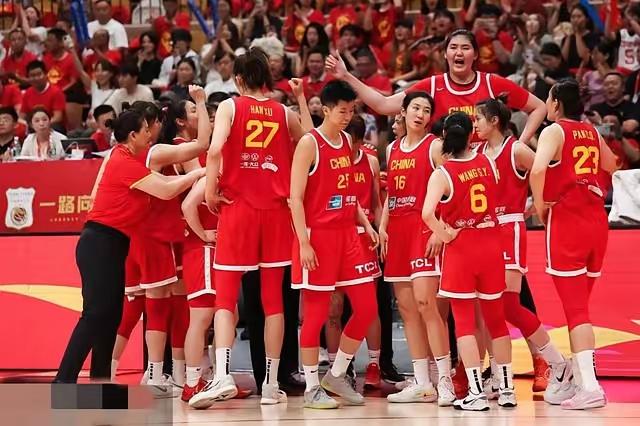 各位篮球迷注意啦，中国女篮又有新动态！3月4日，咱们的姑娘们将迎来一场硬仗，对手