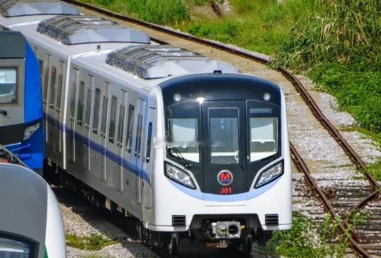 更多武汉地铁10和12号线照片轨道交通