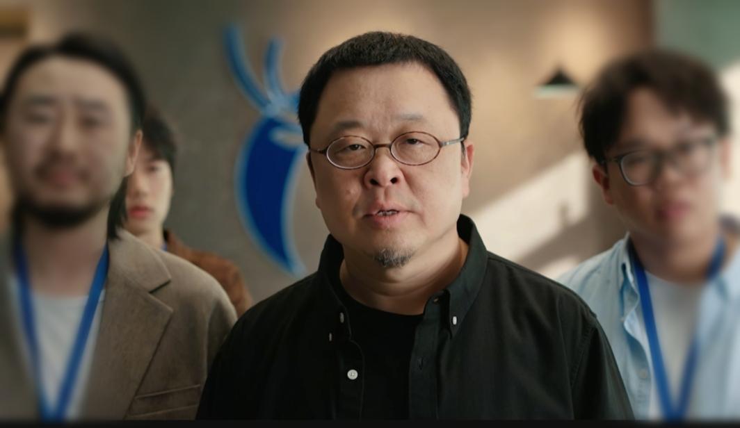 罗永浩先生回答了一个有趣的问题，起因是有网友在网络上发问：“不想看这个人，为什么