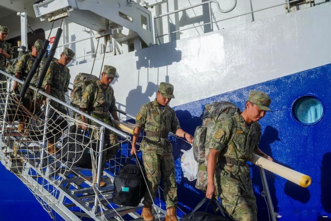 经训练基地三个月培训，南海新兵陆续下到多支部队：​​​