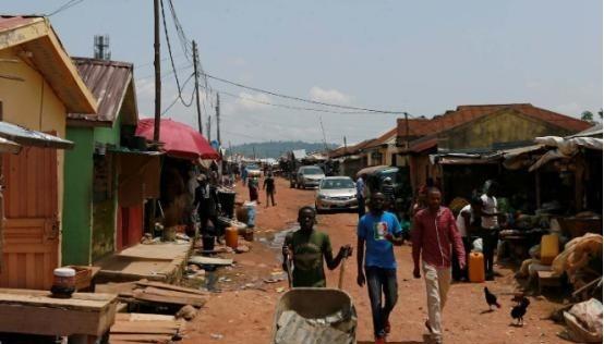 为什么非洲一直没发展起来？我来讲一个实例：非洲第一大国，尼日利亚，人口2.5亿。