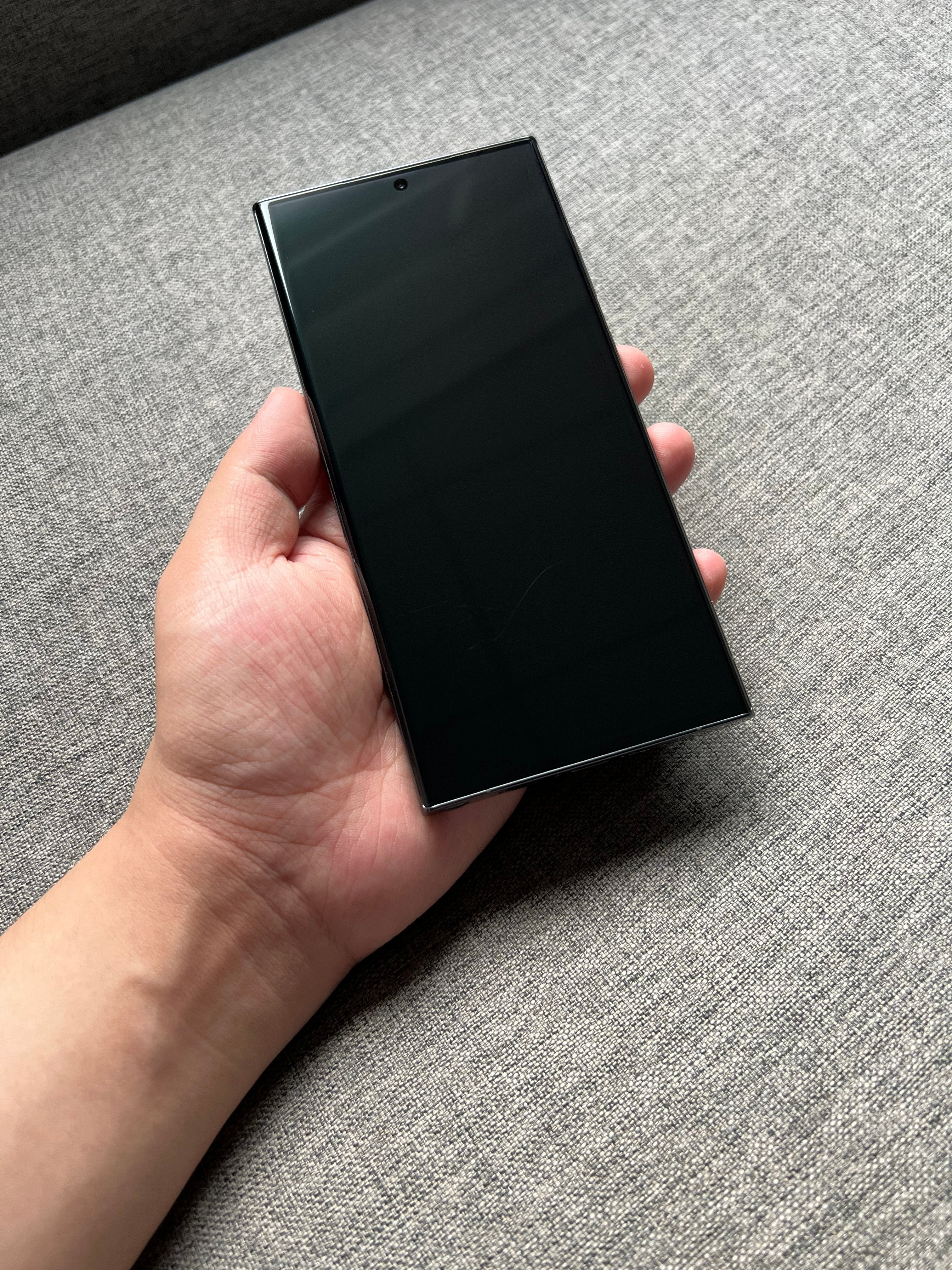 三星S23Ultra12+256G绿色，屏幕划痕，外壳小划痕掉漆，单机带盒