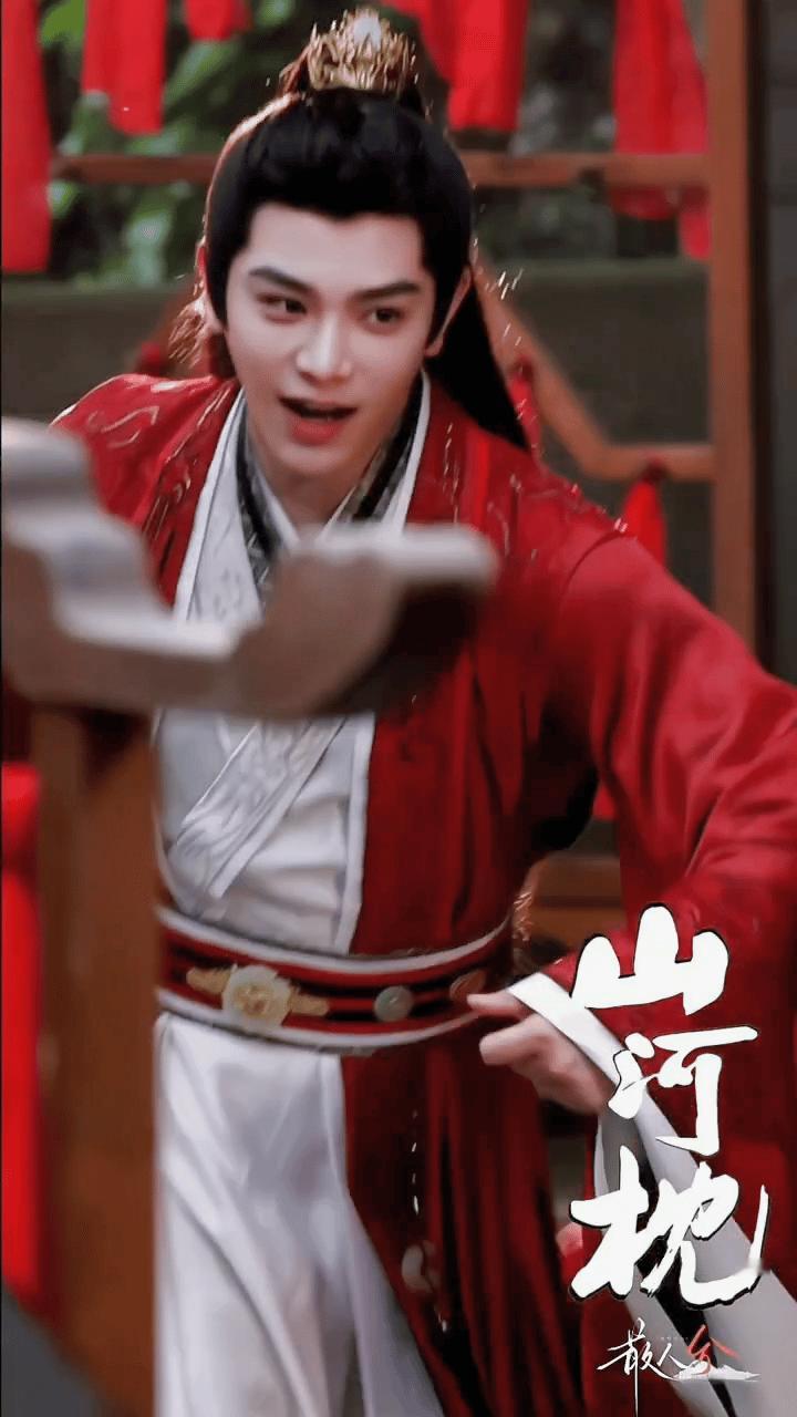 丁禹兮声线这么好，原声条件这么ok，还非的找个配音，显得格格不入又出戏，配音都不