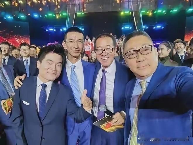 四个人走了俩！东方甄选的小孙，他真的离职了。作为东方甄选的创始人，不在东方甄