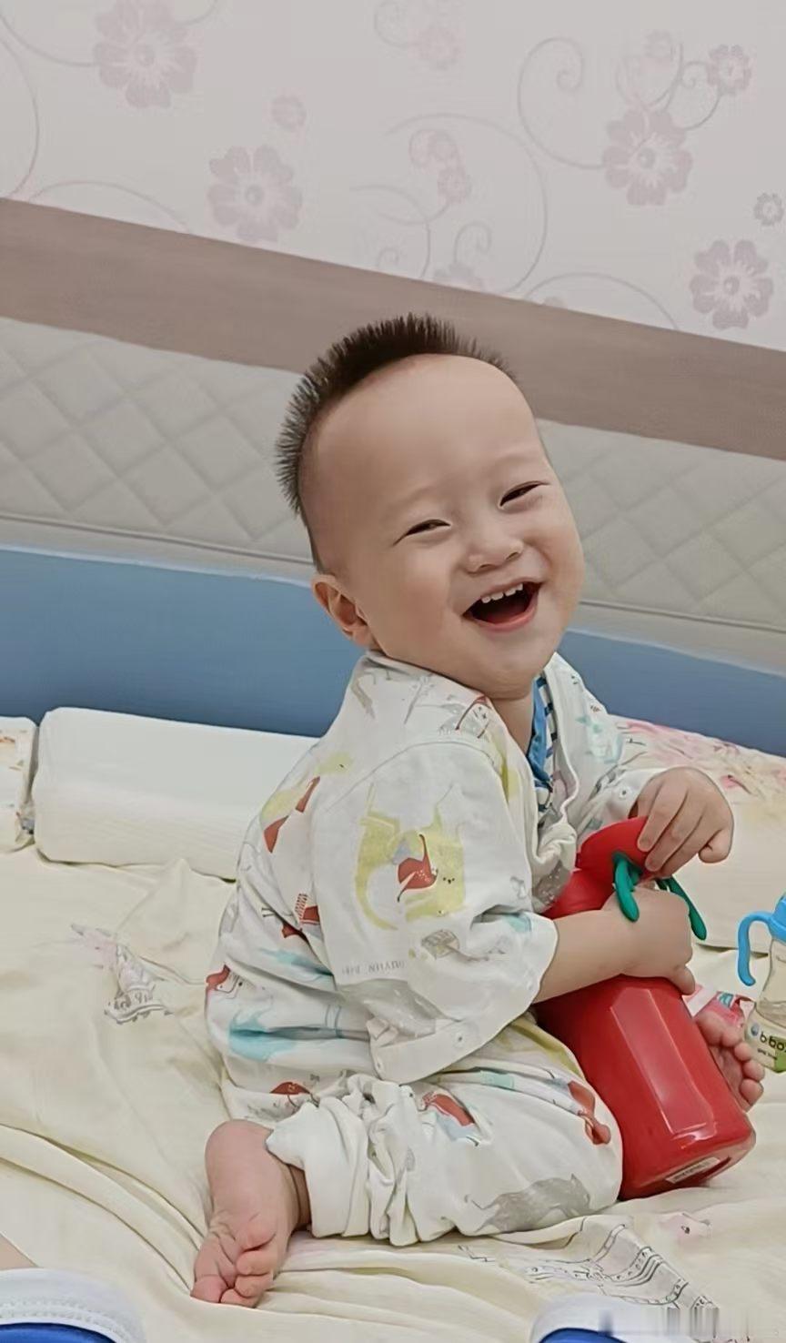 答应妈妈，从今天开始，要做一个快乐的哥哥#四十多岁女丁克想生孩子#四十多岁女丁克想生孩子，情有可原​