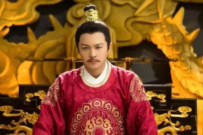 李世民愤怒地训斥尉迟敬德，因他打了李道宗。李世民感叹汉高祖薄情，表示自己即位后致