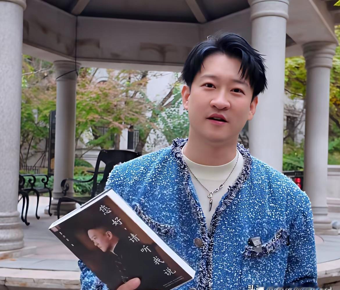 曹云金掏心窝子讲过去，郭德纲就回了四个字：旧事如烟。一个念师徒情，一个讲随缘。