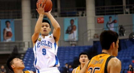 同样的球队，同样的剧情，不同的结果。CBA季后赛首轮山西和青岛的比赛，青岛男篮在