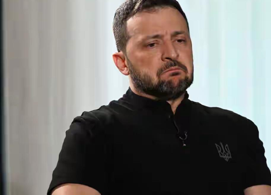 俄乌局势也有了变化。俄军持续强化攻势，乌军的处境越发艰难。但就在这关键时刻，俄军