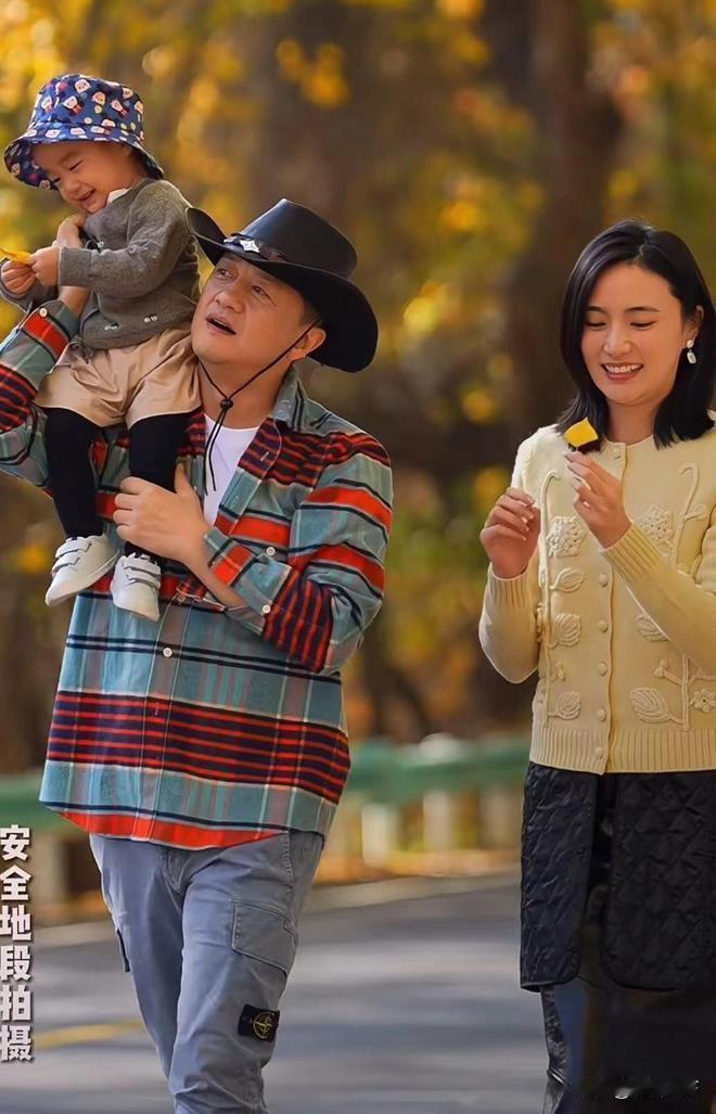 李亚鹏海哈金喜离婚，负债累累的男人不想拖垮心爱的女人，忍痛割爱！婚姻也是需要经济
