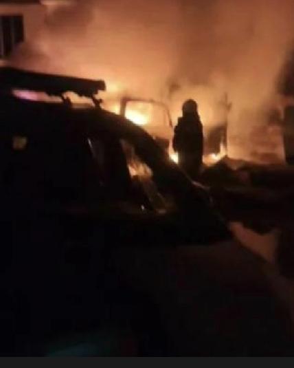 速报！速报！印控克什米尔警局发生大爆炸死伤惨烈。据路透社、印度新德里电视台消息