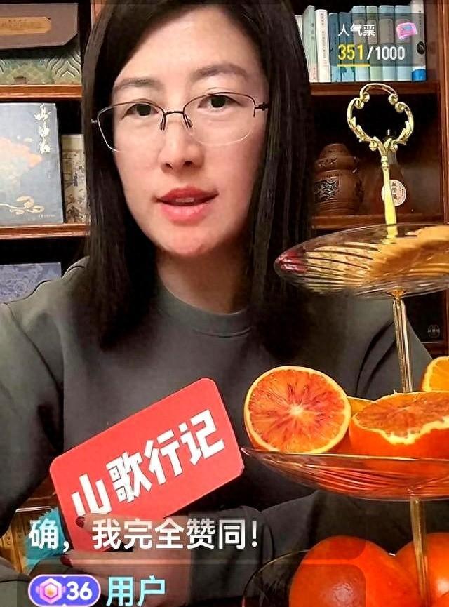 韩姐力挺刀郎：别被八卦分心，好好听歌！最近网上真是热闹啊，但韩姐在直播间说了，