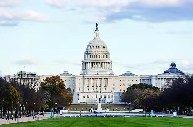 中国把事情闹大了！原来在香港发40亿美元债只是烟雾弹，真正的狠招是​在美元市场