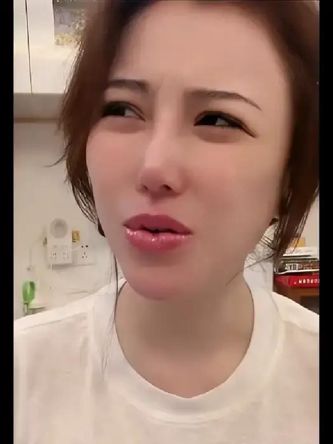 36岁的葛天在直播间看到满屏还在刷“分了刘翔5.5个亿”，忍不住当场笑出了声“我要是真拿了几个亿，今