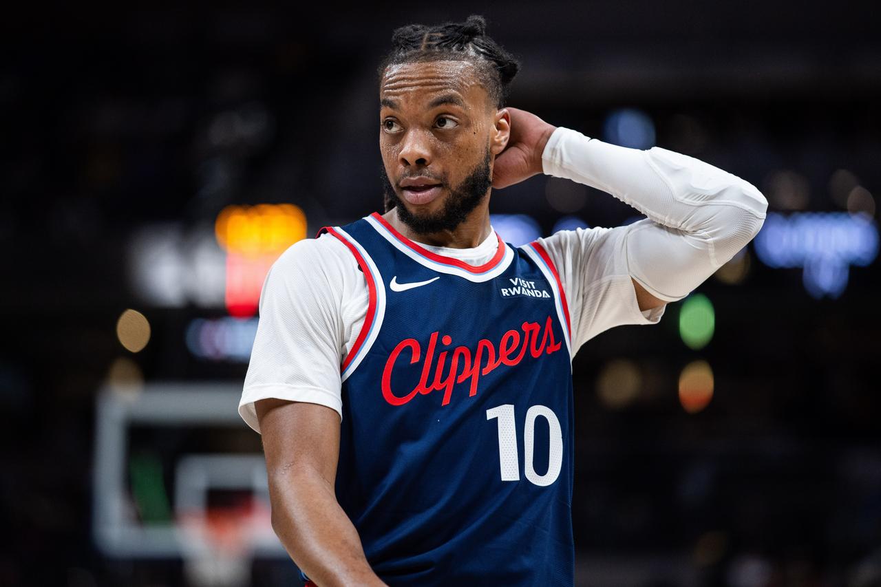 知道骑士为什么放弃了吗？快船输给了开拓者，本场比赛，快船队的加兰表现糟糕，17