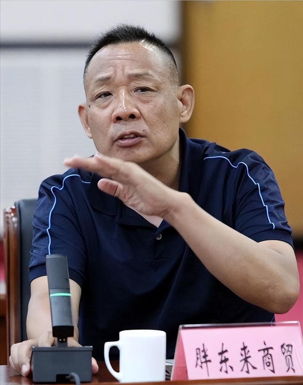 谁能想到，一个开超市的胖东来，竟然直接掏出65亿现金盖楼，更让人意外的是，项目一