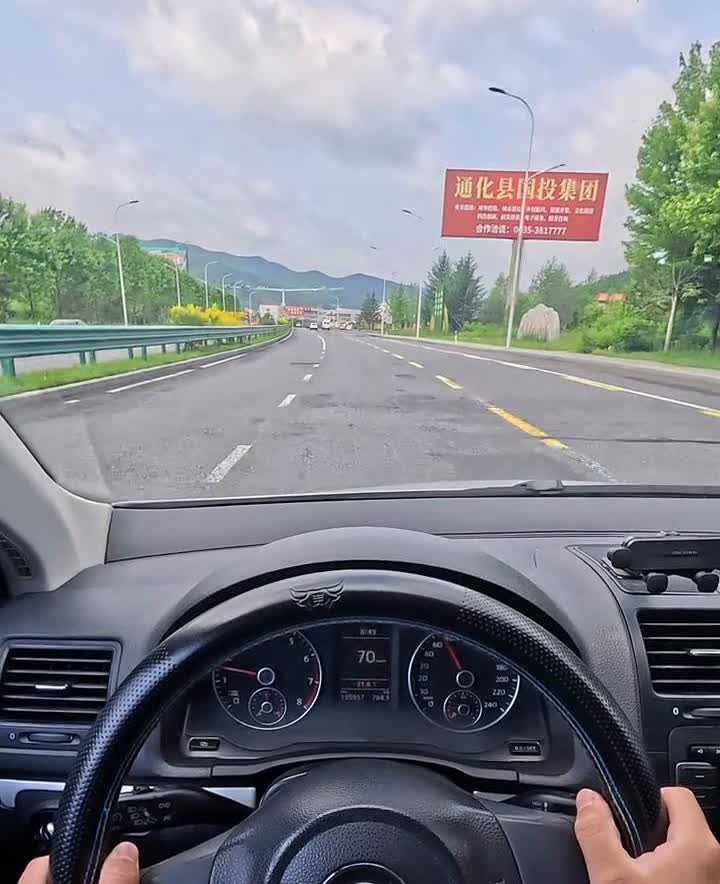 什么是区间测速？怎样才算是超速？请记住这三个重点。·第一点，开车过程中在路边