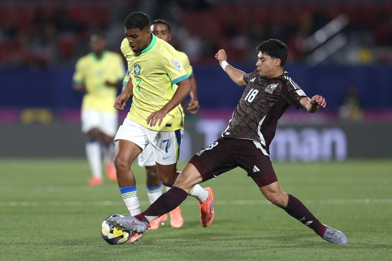 从全运会男足四强赛到熊猫杯第一场比赛，不得不承认的事实是，我们的U20阶段的球员