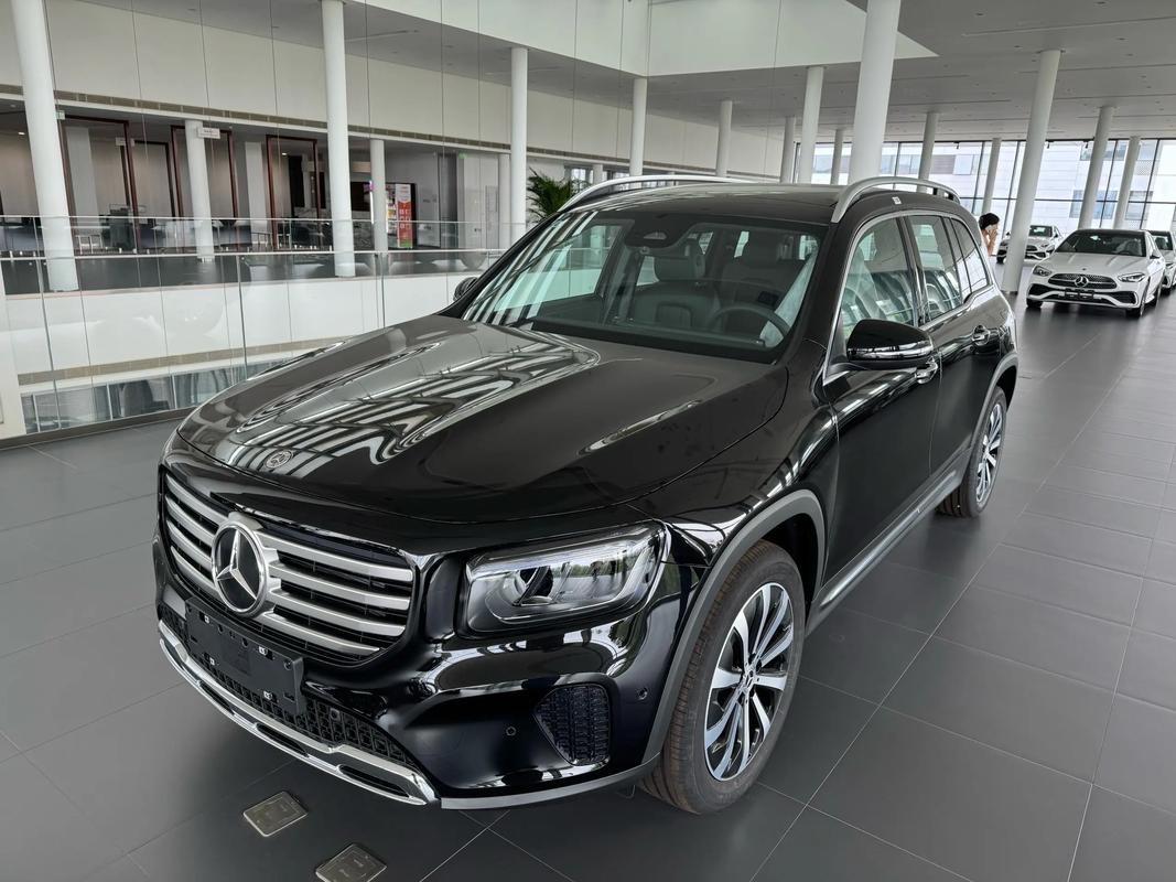 大家觉得奔驰GLB这价格有没有买贵？2025款GLB库存车优惠15万，落地算下来