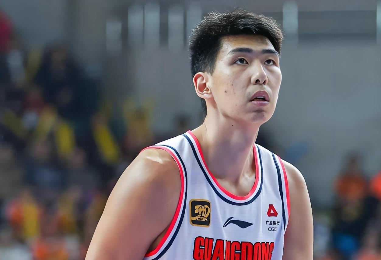 失望！广东队重磅引援得0分+4犯规，球迷：不如徐昕。CBA常规赛第二轮，广东队