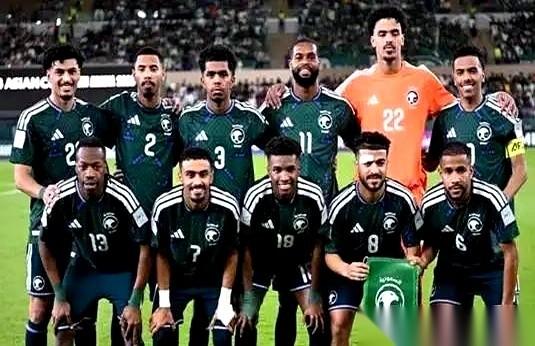 U23亚洲杯，东道主沙特队，在自己家门口，被越南队一脚闷死，直接打包回家。上半