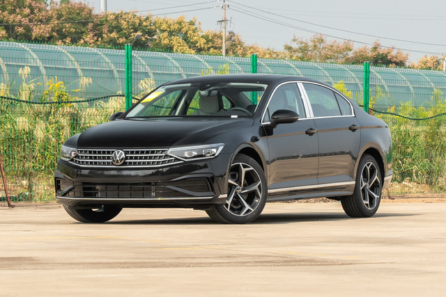 大众迈腾改不改款不重要大众作为老牌合资车，而迈腾作为中国市场B级车的常青树实力