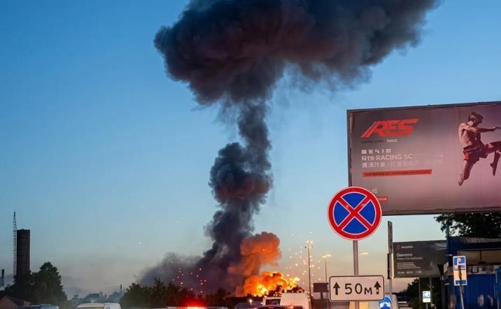 英国援乌"爱国者"防空系统导弹被一锅端，化成绚丽的烟火!乌克兰基辅州布
