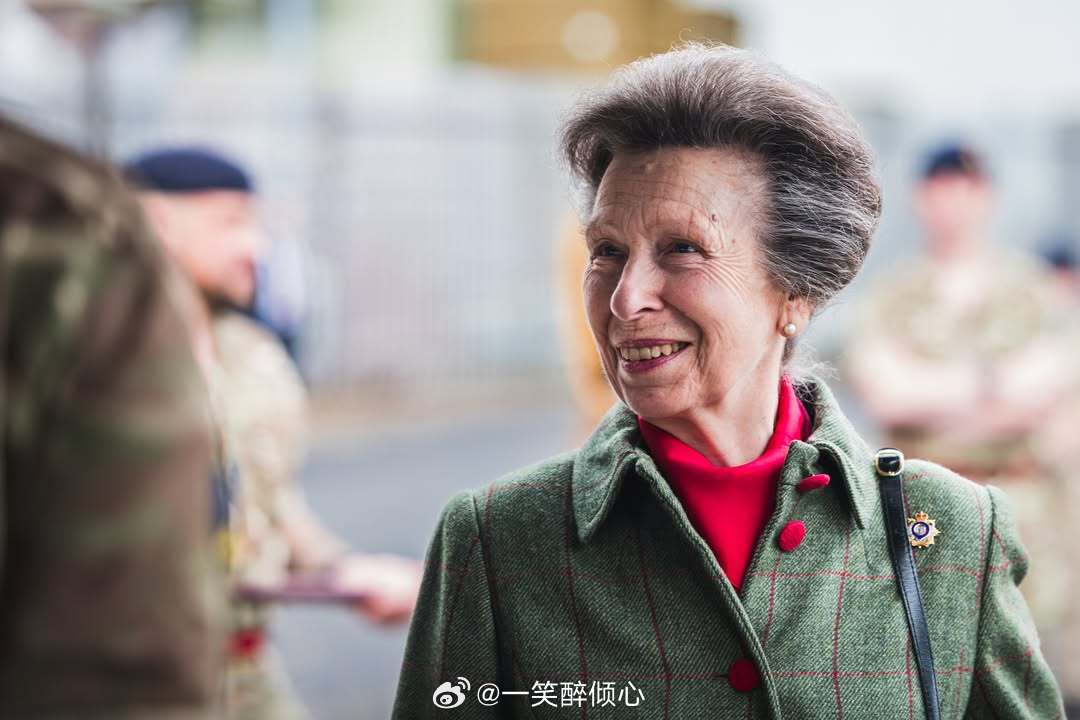 英国王室2025年9月26日，安妮长公主作为皇家后勤部队上校身份在苏