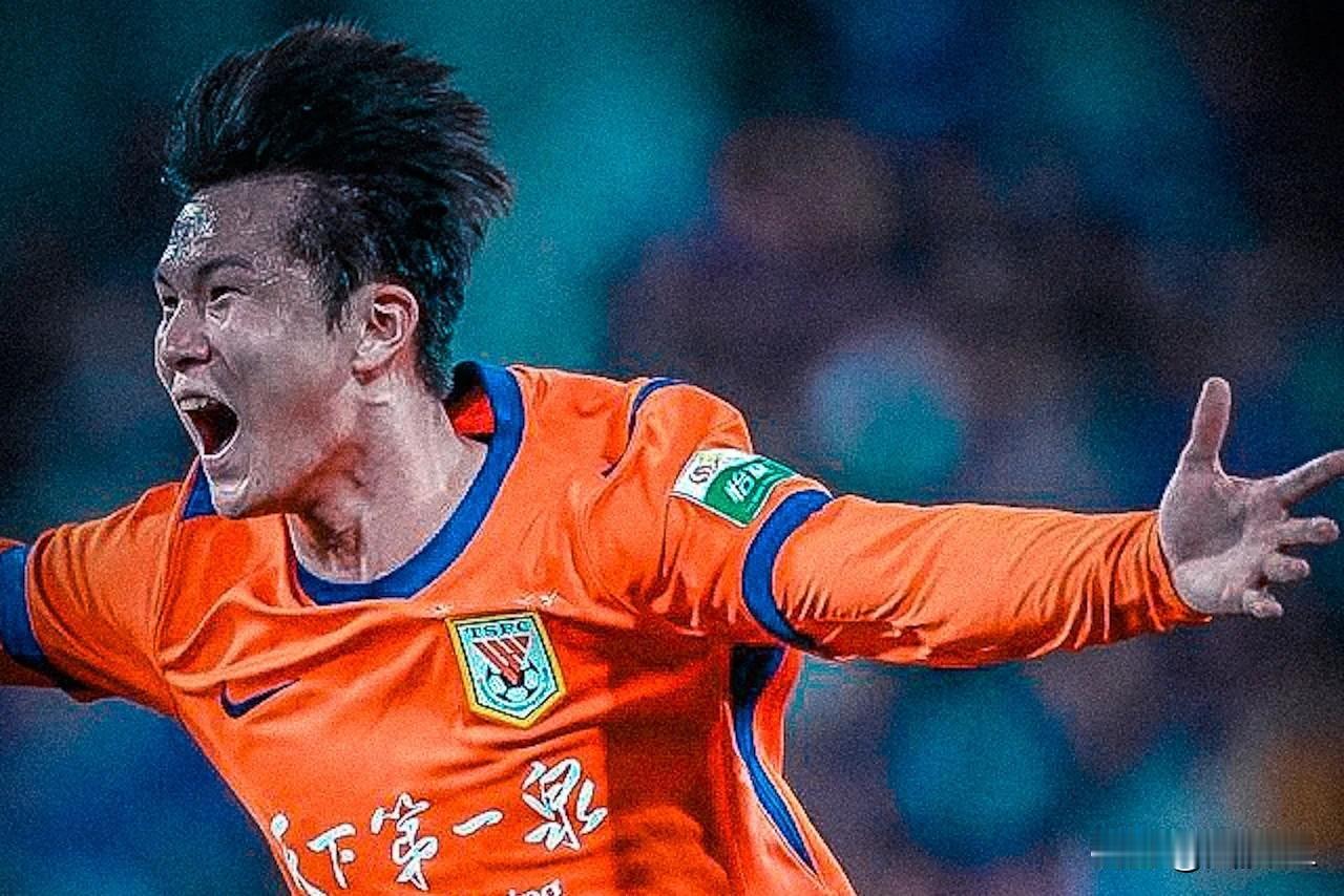 山东泰山下赛季开启青春风暴，今年合同到期的王大雷、郑铮大概率会选择退役。王