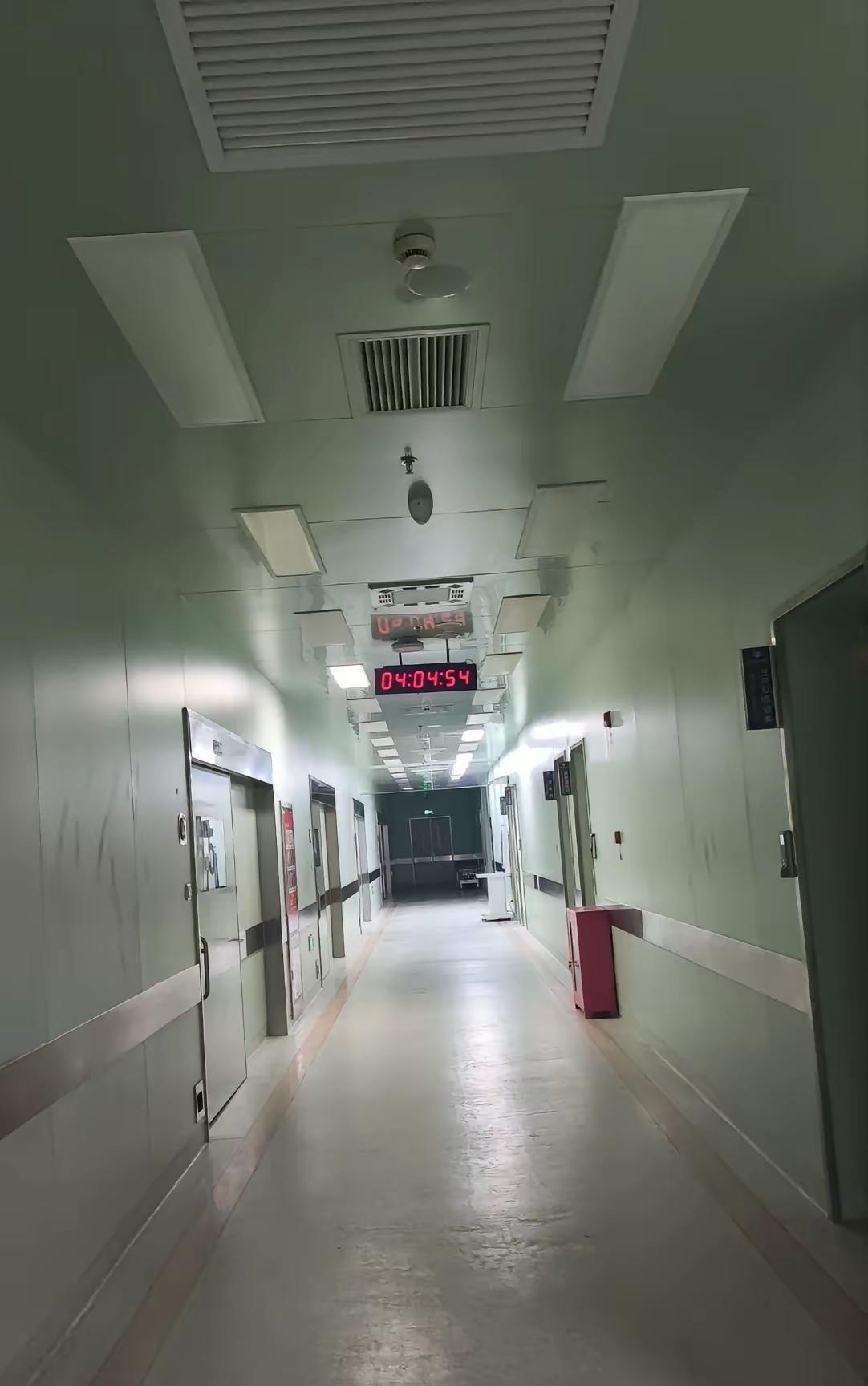 有点不敢相信三四线县城的这家基层医院,这么多月没有发工资了,有的医务人员为了生活