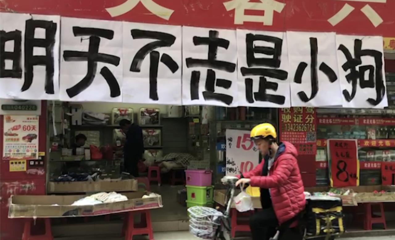 14亿人居然带不动消费？今年生意为啥越来越难做，1个原因很现实！明明国内有着