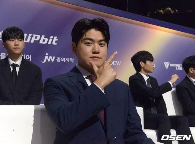 Gumayusi：我想让我效力的HLE成为最强的队伍！最难忘三连冠+FMVPQ-