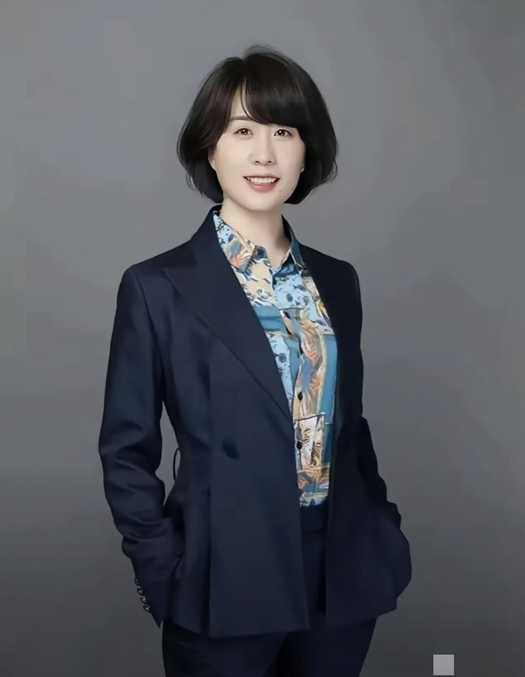 最近网上都在说海信找了个新总裁，叫高玉玲，从管钱的岗位上来的人。她半年前还是财务