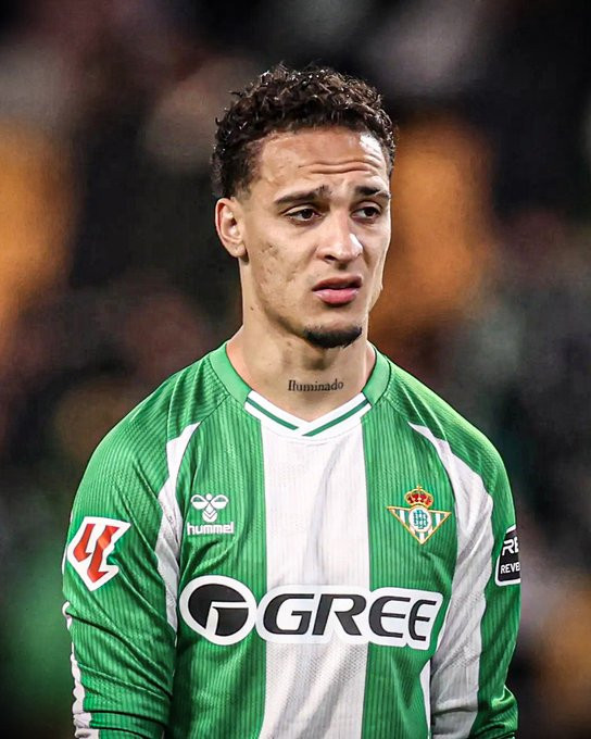 🗣️皇家贝蒂斯主教练佩莱格里尼谈前曼联球员安东尼：“他到底怎么了？各方面都有问