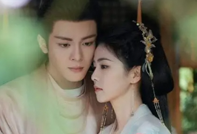 《临江仙》开播热度高，白鹿演技回春获赞