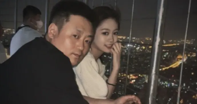 赵本山没想到, 爱徒宋晓峰因为女儿闺蜜的爆料, 体面被撕得粉碎!