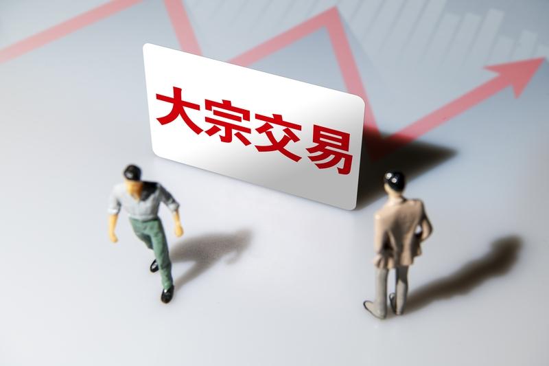 冲动是魔鬼——这句话在股市里，隔三差五就得演一遍。说个新鲜出炉的案例，你们品