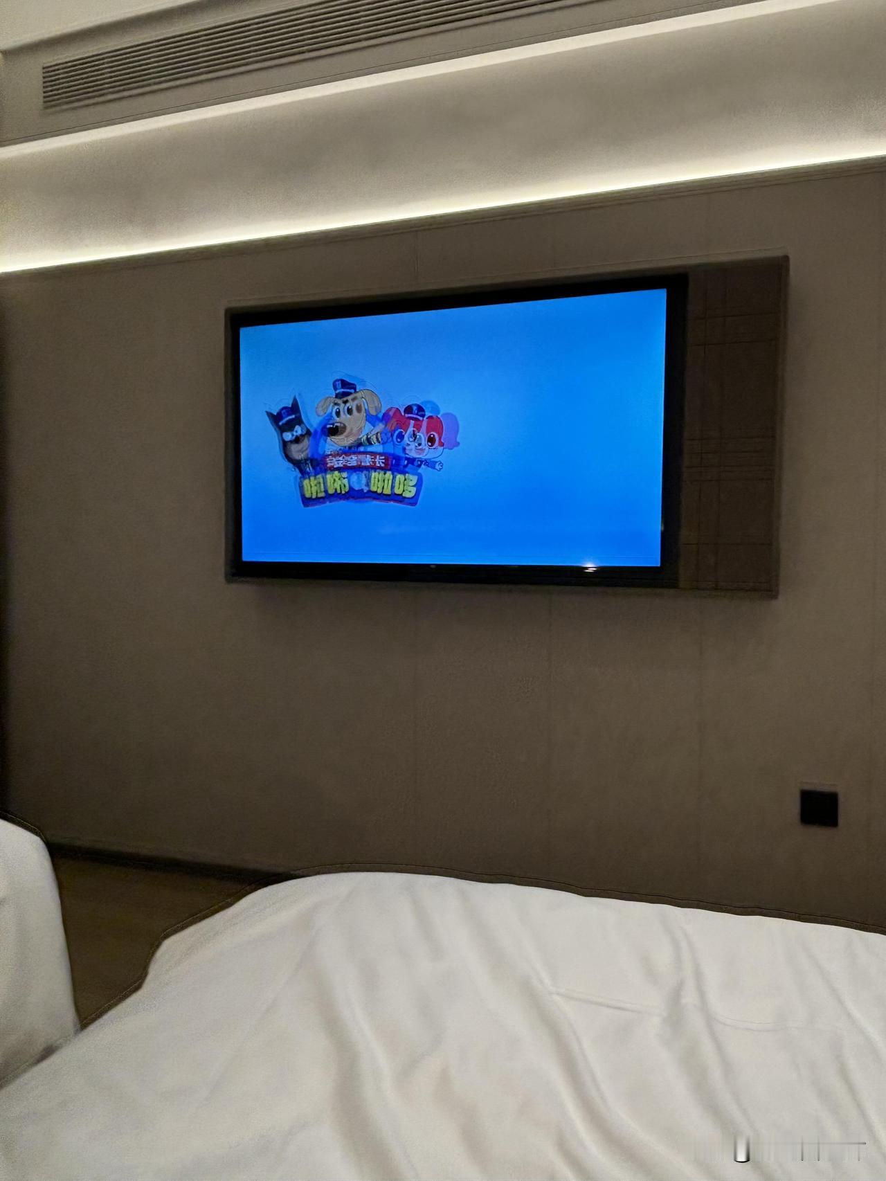 装修停止，准备离婚早早躺下睡觉，脑子里全都是吵架的情形。越想越气越想越委屈，又