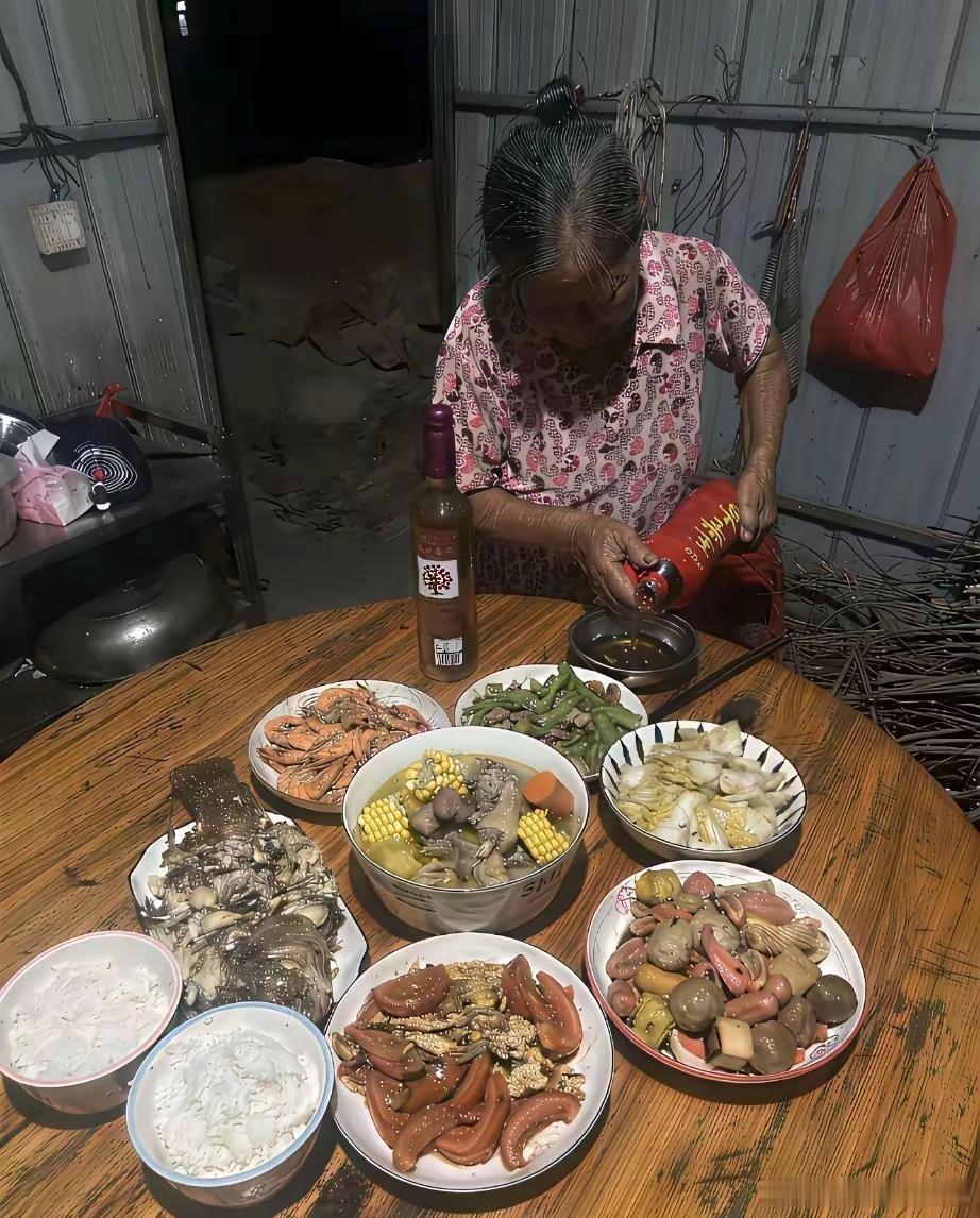 已经这个条件了，居然饭还吃这么好​​​