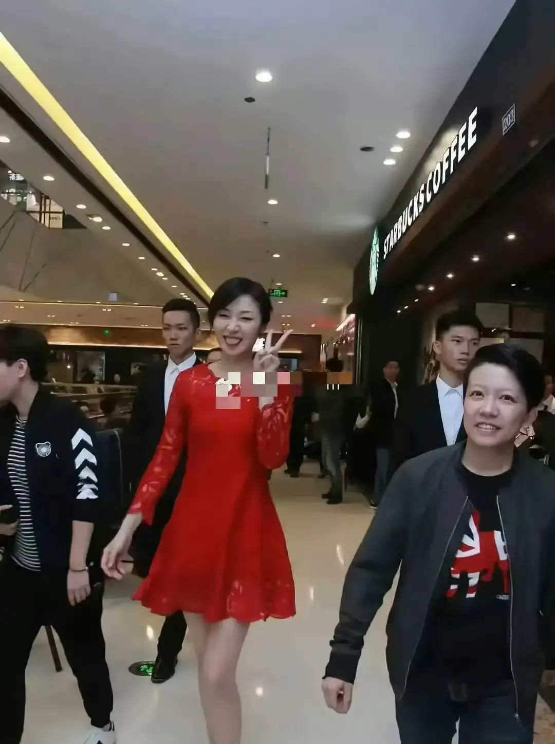 曾经的娱乐圈明星现在也开始接商演了，一次29万​