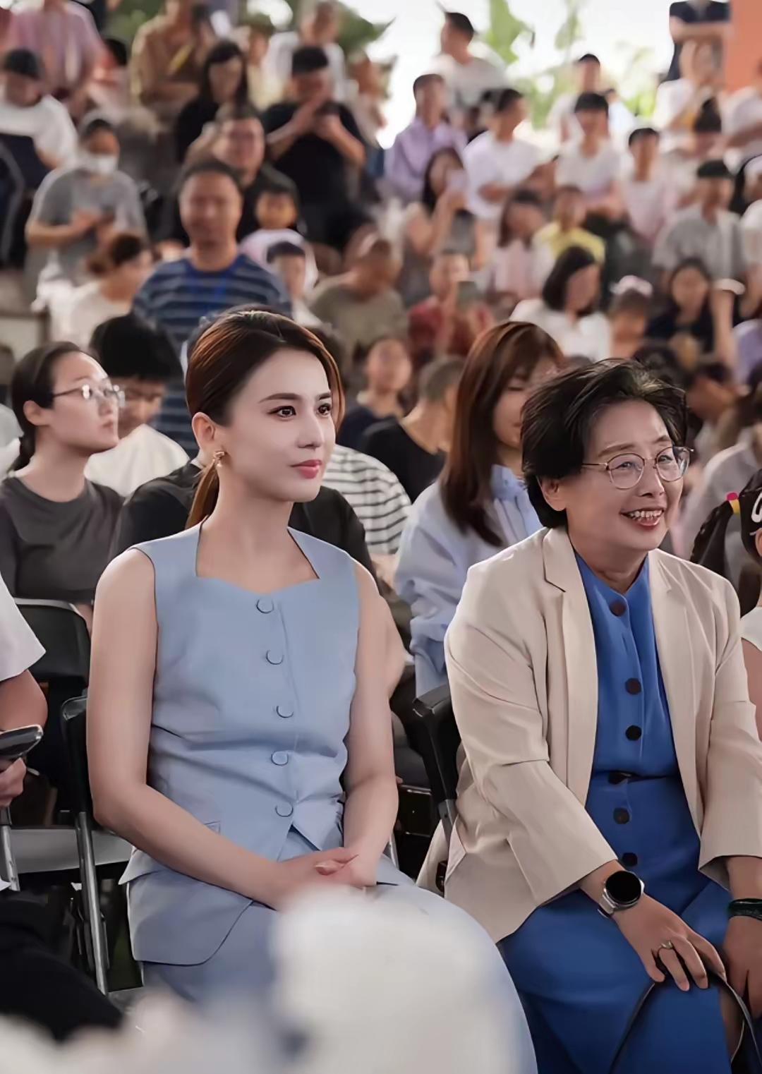 黄圣依这是吃了回春散吗这里就是离了个婚呀，怎么人还变得这么漂亮了呀！感觉现