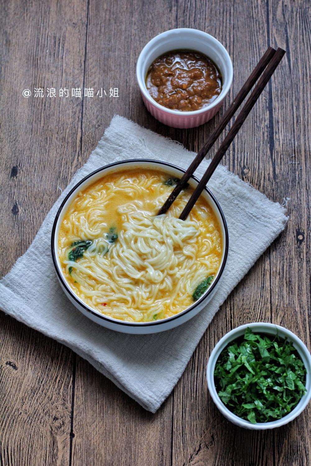 绿油油的香菜早餐卡