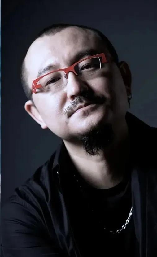 导演乌尔善被质疑撒谎上戏否认助教身份引发网友争议这几天网上有人说导演乌尔善在